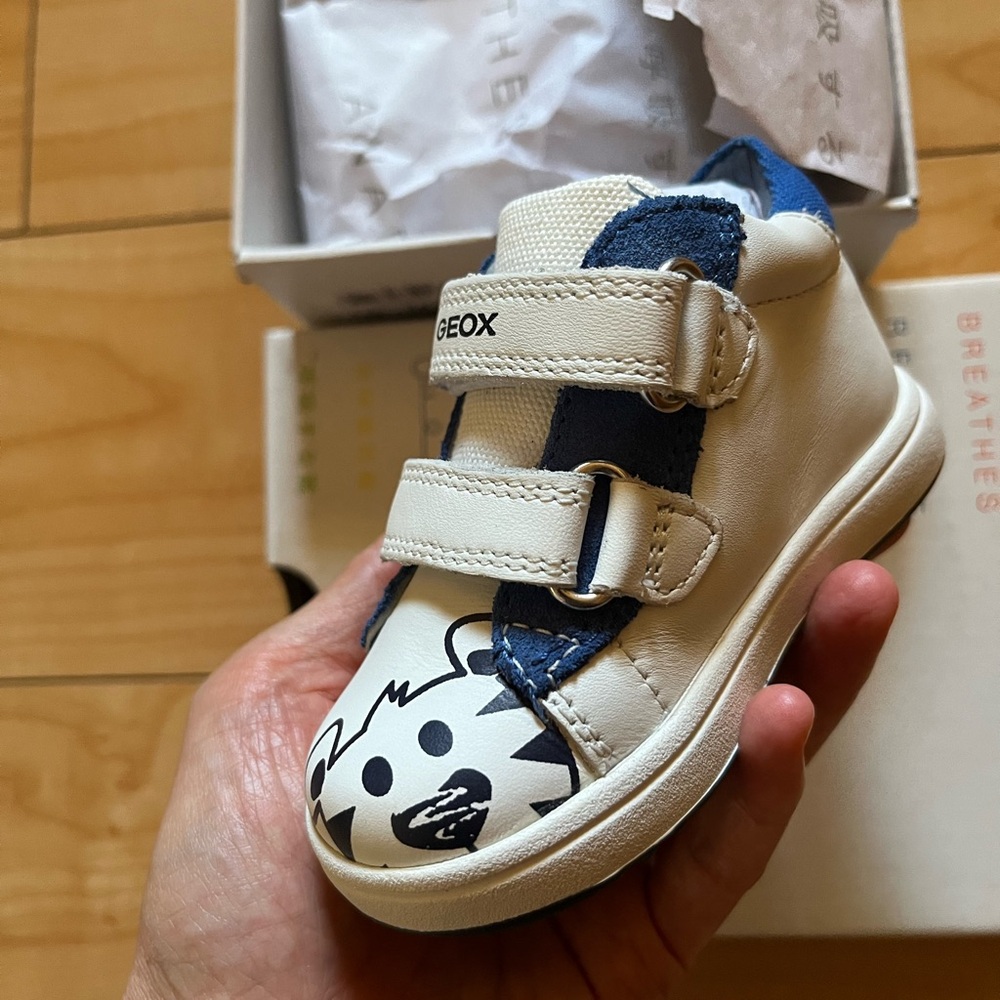 Geox Baby Shoes in Cream and Navy